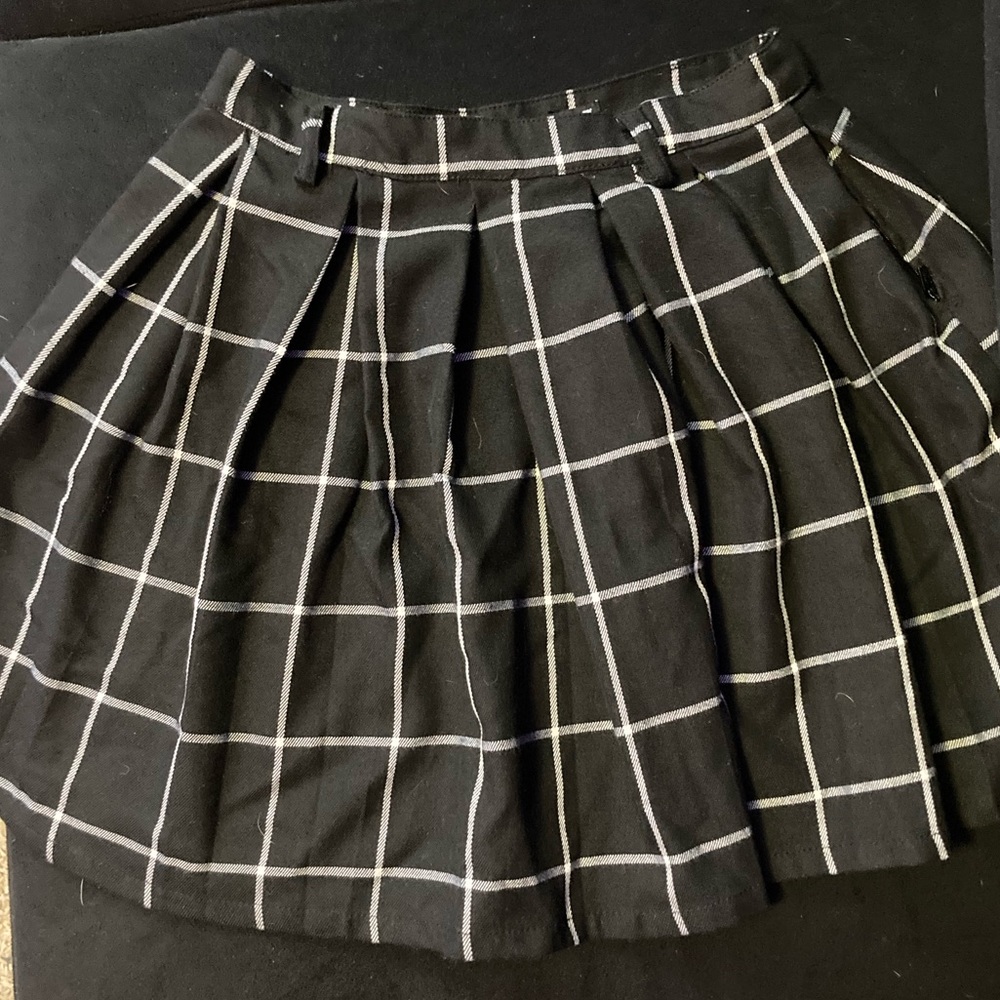 Black and White Hot Topic Skirt
